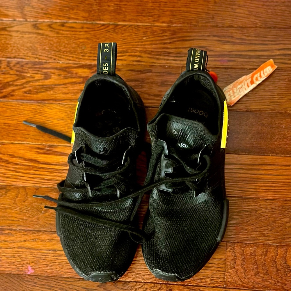 Flight Club Adidas WMNS NMD_R1 'BLACK GOLD METALLIC'